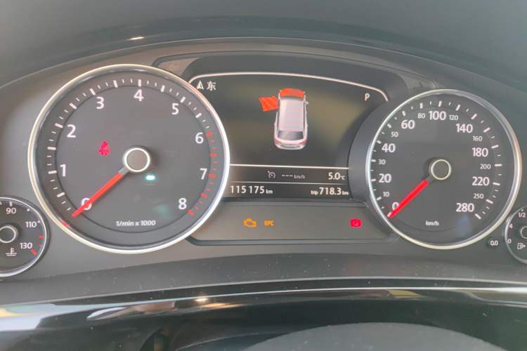 Used Volkswagen Touareg 2016 3.0 TSI Ignis Edition Instrument Cluster