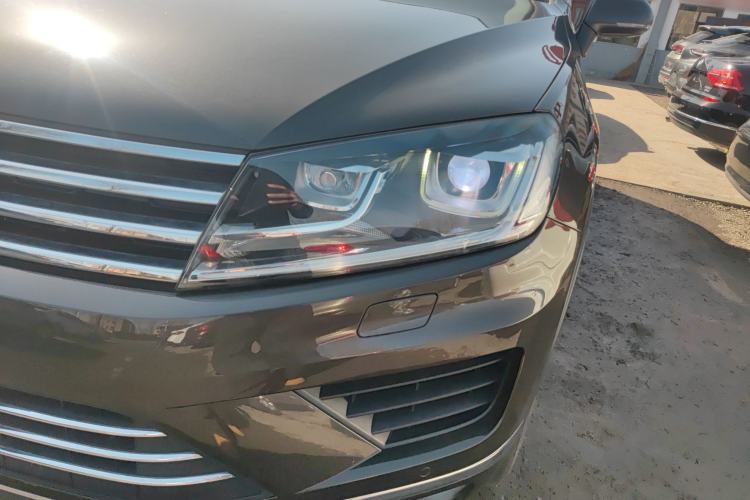 Used Volkswagen Touareg 2016 3.0 TSI Ignis Edition Left Front Headlight