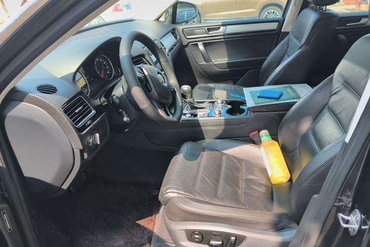 Used Volkswagen Touareg 2016 3.0 TSI Ignis Edition Left Front Seat