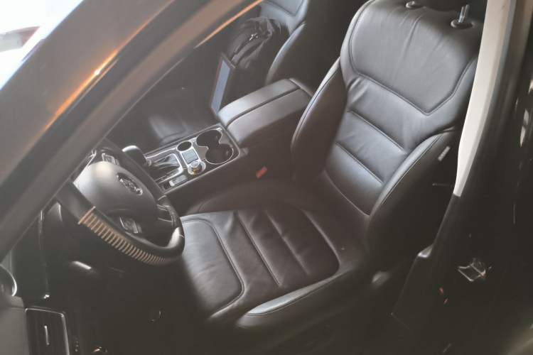 Used Volkswagen Touareg 2016 3.0 TSI Ignis Edition Left Front Seat