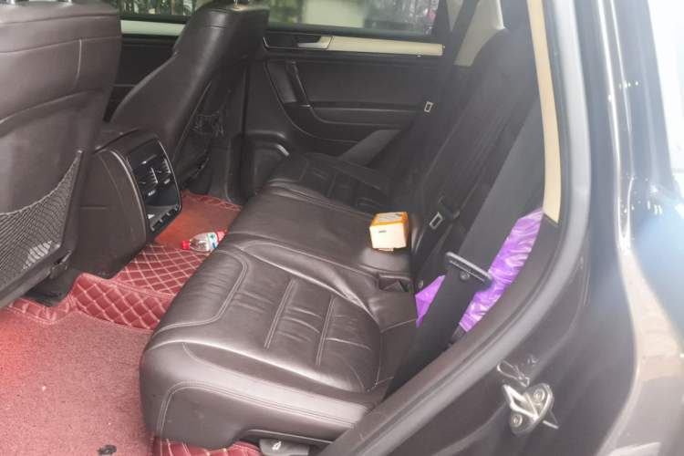 Used Volkswagen Touareg 2016 3.0 TSI Standard Version Left Rear Seat