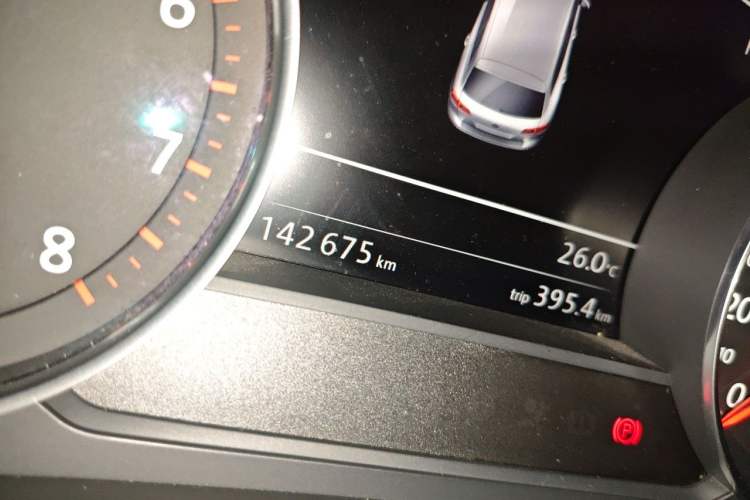 Used Volkswagen Touareg 2016 3.0 TSI Standard Version Odometer Close Up