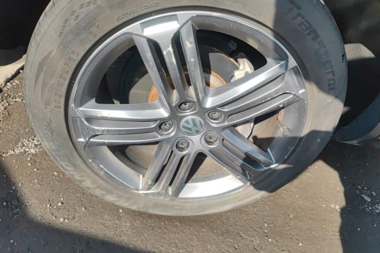 Used Volkswagen Touareg 2016 3.0 TSI Ignis Edition Right Rear Wheel Hub