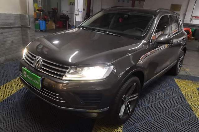 Ojetý Volkswagen Touareg 2016 3.0 TSI Ignis Edition