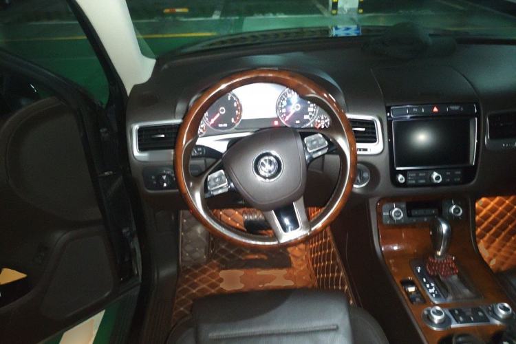 Used Volkswagen Touareg 2016 3.0 TSI Standard Version Steering Wheel