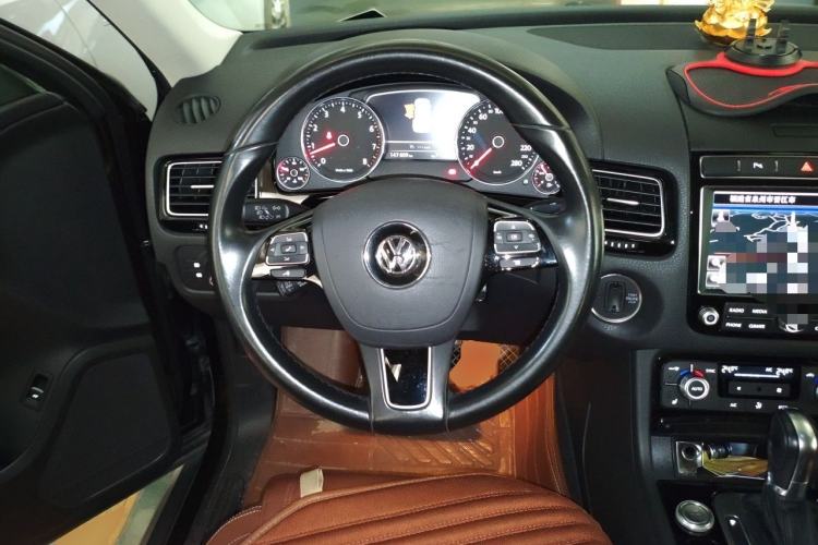 Used Volkswagen Touareg 2016 3.0 TSI Ignis Edition Steering Wheel