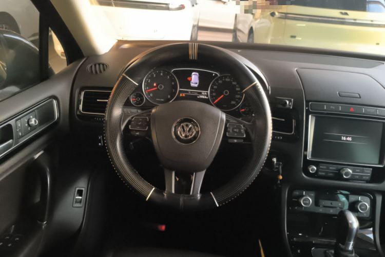 Used Volkswagen Touareg 2016 3.0 TSI Ignis Edition Steering Wheel