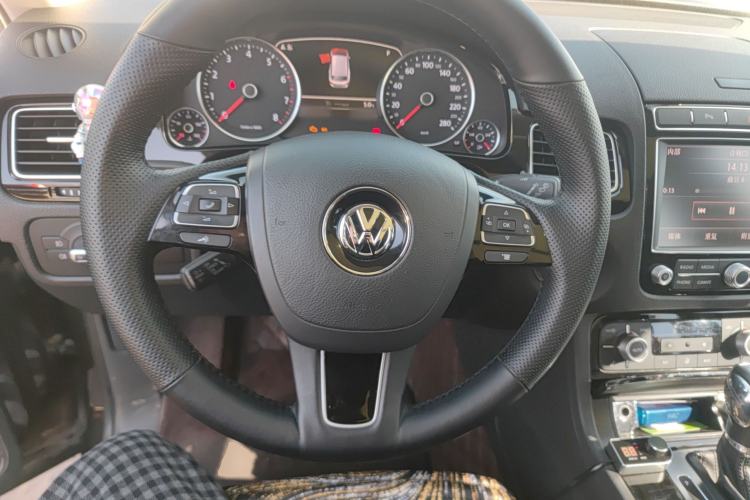 Used Volkswagen Touareg 2016 3.0 TSI Ignis Edition Steering Wheel