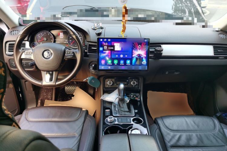 Used Volkswagen Touareg 2016 3.0 TSI Standard Version Center Console