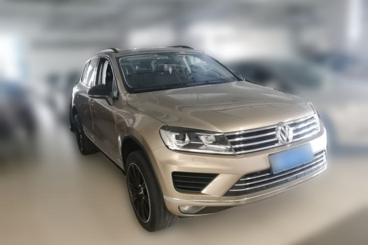 Used Volkswagen Touareg 2016 3.0 TSI Standard Version Front Right 45 Deg