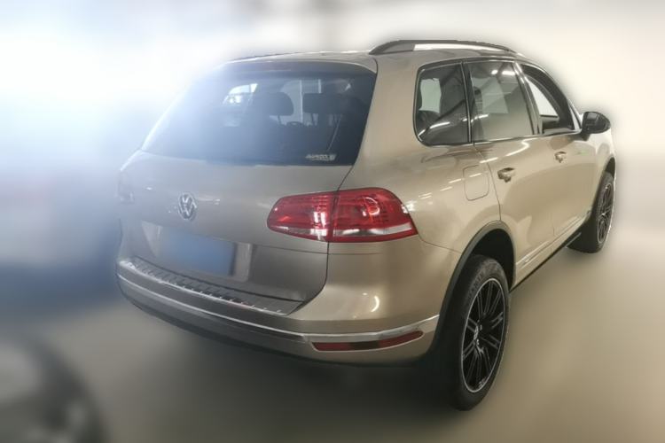 Used Volkswagen Touareg 2016 3.0 TSI Standard Version Rear Right 45 Deg