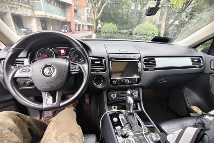 Used Volkswagen Touareg 2016 3.0 TSI Standard Version Center Console
