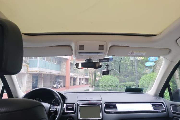Used Volkswagen Touareg 2016 3.0 TSI Standard Version Headliner