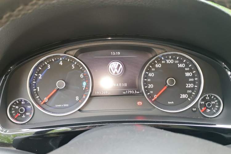 Used Volkswagen Touareg 2016 3.0 TSI Standard Version Instrument Cluster