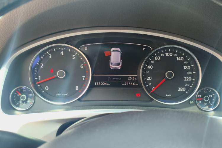 Used Volkswagen Touareg 2016 3.0 TSI Standard Version Instrument Cluster