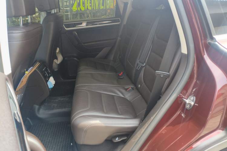 Used Volkswagen Touareg 2016 3.0 TSI Standard Version Left Rear Seat