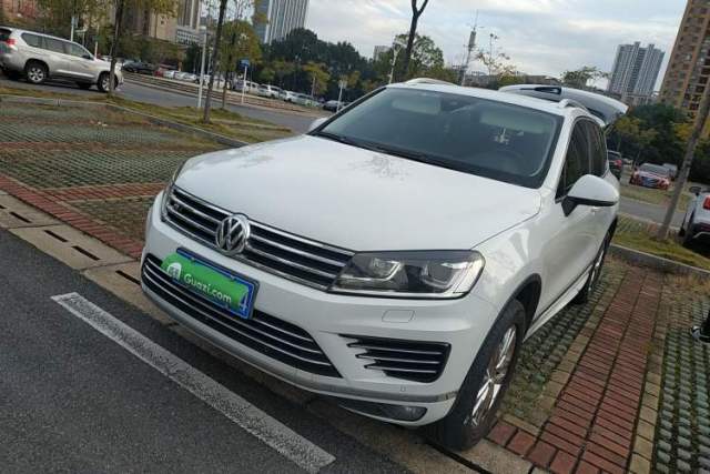 Ojetý Volkswagen Touareg 2016 3.0 TSI High-End Version