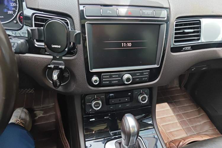 Used Volkswagen Touareg 2016 3.0 TSI Standard Version Audio And AC Panel