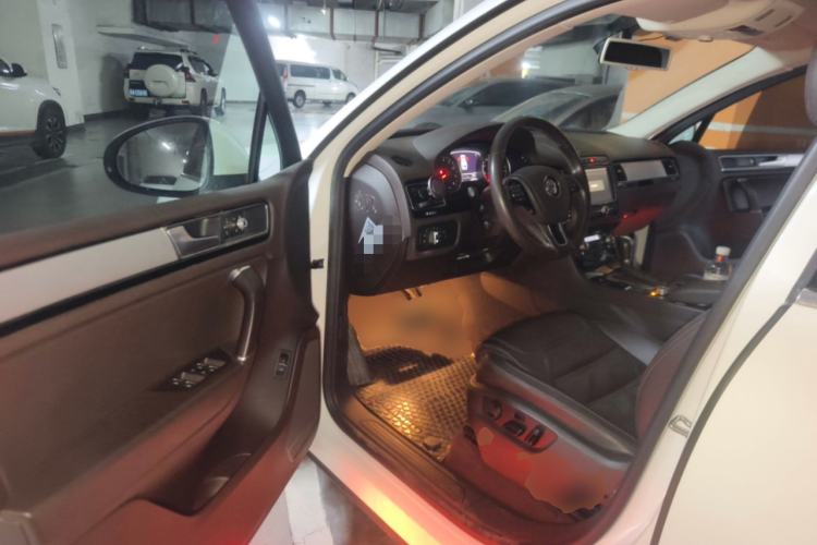 Used Volkswagen Touareg 2016 3.0 TSI Ignis Edition Driver Seat
