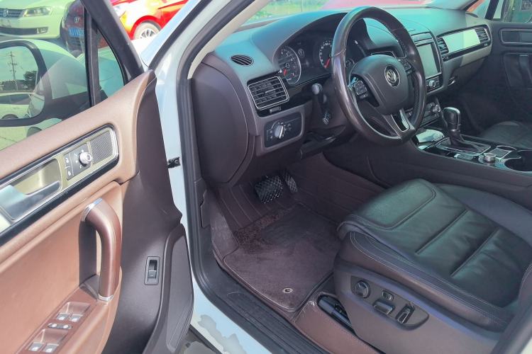 Used Volkswagen Touareg 2016 3.0 TSI Ignis Edition Driver Seat