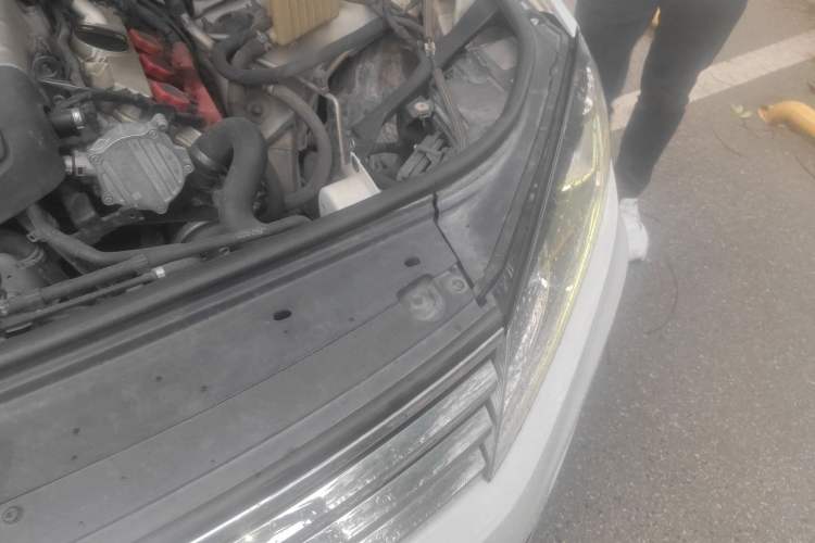 Used Volkswagen Touareg 2016 3.0 TSI Standard Version Engine Bay Left