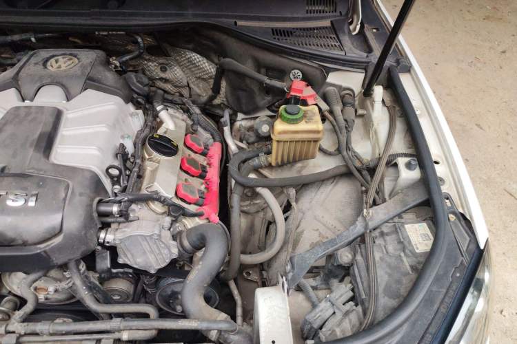 Used Volkswagen Touareg 2016 3.0 TSI Ignis Edition Engine Bay Left