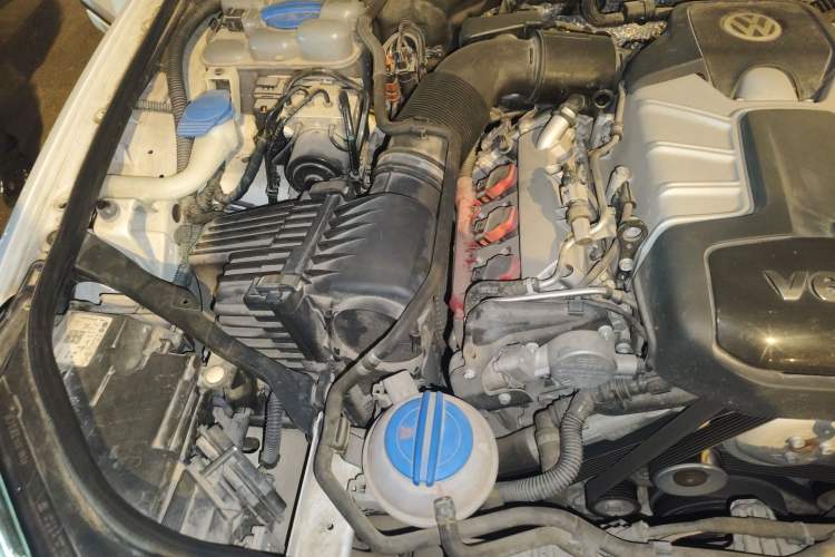 Used Volkswagen Touareg 2016 3.0 TSI Ignis Edition Engine Bay Right
