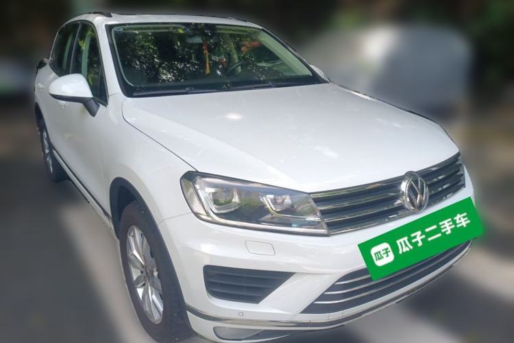 Used Volkswagen Touareg 2016 3.0 TSI Standard Version Front Right 45 Deg