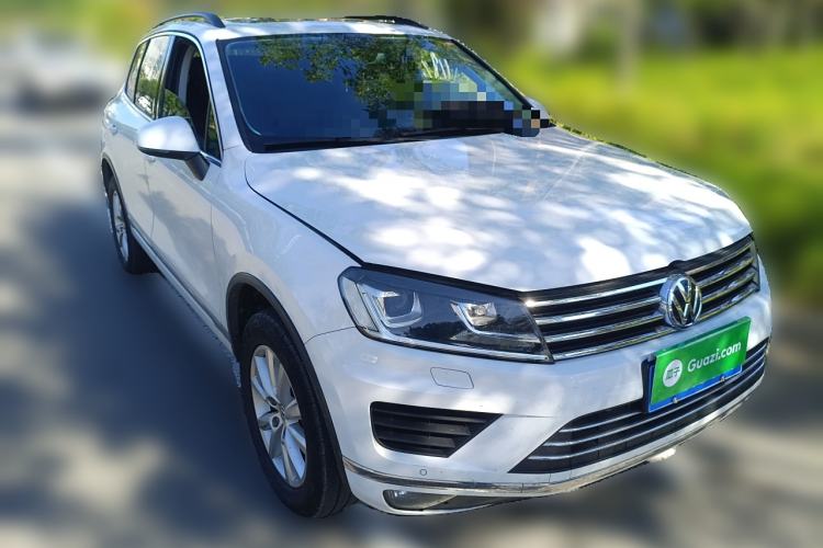 Used Volkswagen Touareg 2016 3.0 TSI Standard Version Front Right 45 Deg