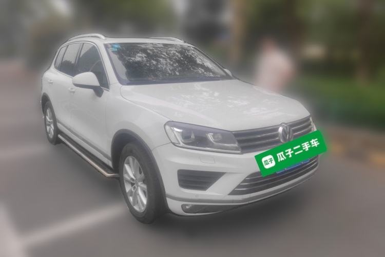 Used Volkswagen Touareg 2016 3.0 TSI Standard Version Front Right 45 Deg