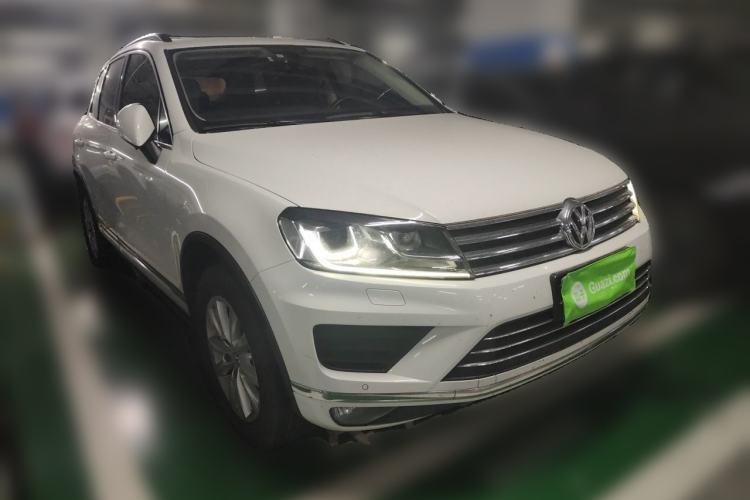 Used Volkswagen Touareg 2016 3.0 TSI Ignis Edition Front Right 45 Deg