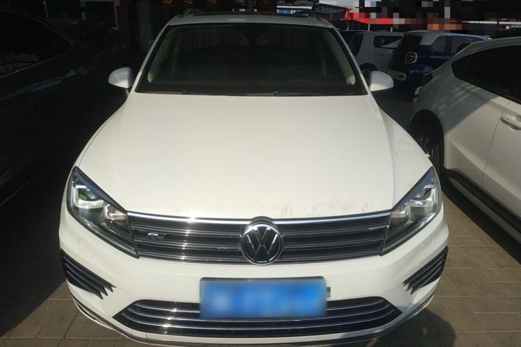 Used Volkswagen Touareg 2016 3.0 TSI High-End Version Front