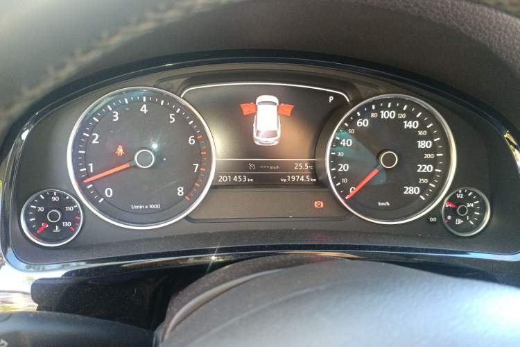 Used Volkswagen Touareg 2016 3.0 TSI Standard Version Instrument Cluster