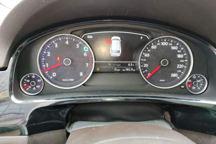 Used Volkswagen Touareg 2016 3.0 TSI Ignis Edition Instrument Cluster