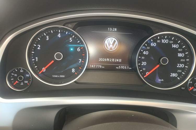 Used Volkswagen Touareg 2016 3.0 TSI High-End Version Instrument Cluster