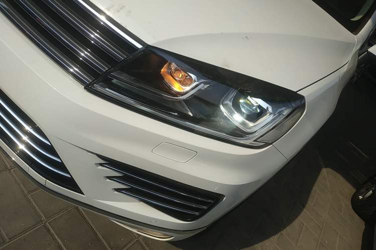 Used Volkswagen Touareg 2016 3.0 TSI High-End Version Left Front Headlight