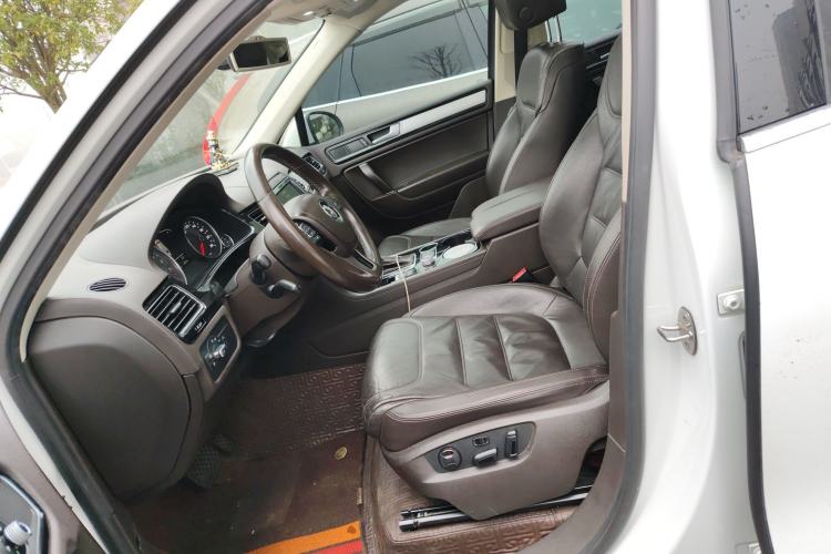 Used Volkswagen Touareg 2016 3.0 TSI Ignis Edition Left Front Seat