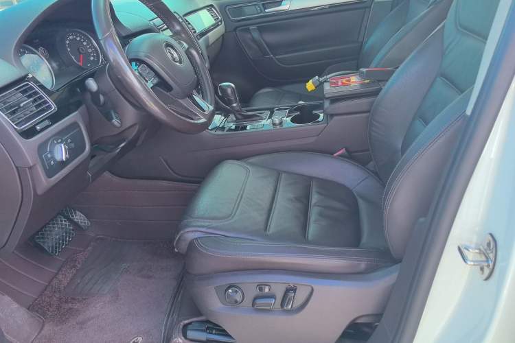 Used Volkswagen Touareg 2016 3.0 TSI Ignis Edition Left Front Seat