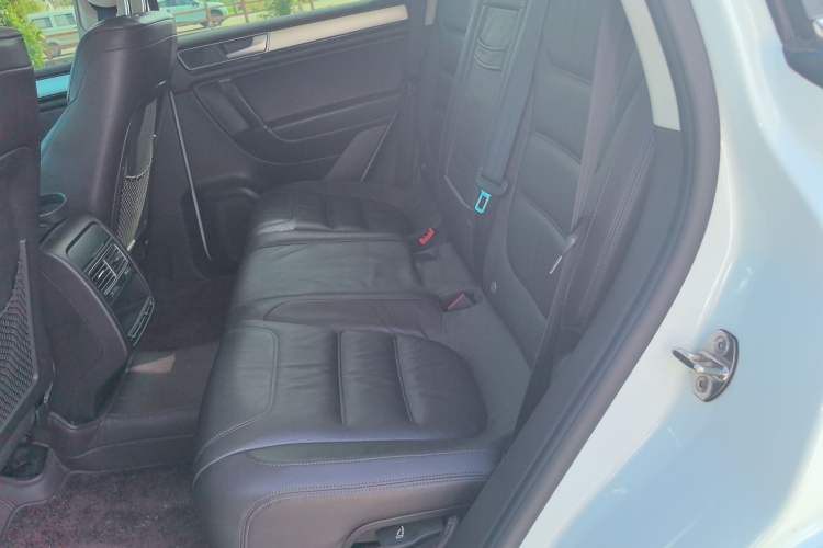 Used Volkswagen Touareg 2016 3.0 TSI Ignis Edition Left Rear Seat