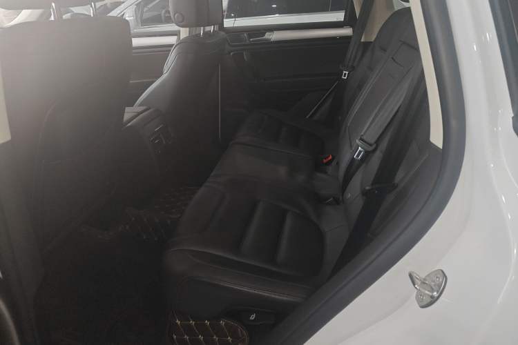 Used Volkswagen Touareg 2016 3.0 TSI Ignis Edition Left Rear Seat