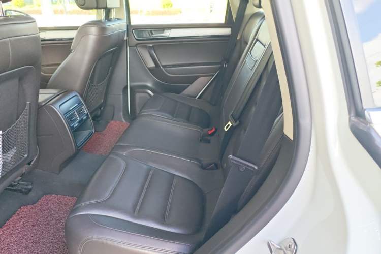 Used Volkswagen Touareg 2016 3.0 TSI Standard Version Left Rear Seat