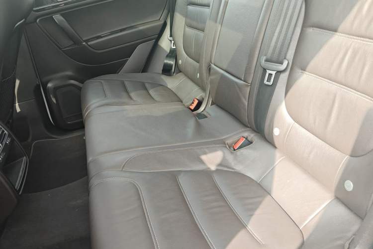 Used Volkswagen Touareg 2016 3.0 TSI Standard Version Left Rear Seat