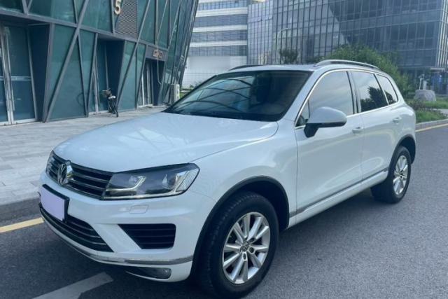 Ojetý Volkswagen Touareg 2016 3.0 TSI Standard Version