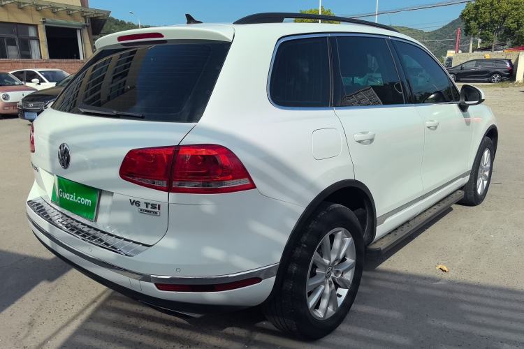 Used Volkswagen Touareg 2016 3.0 TSI Ignis Edition Rear Right 45 Deg