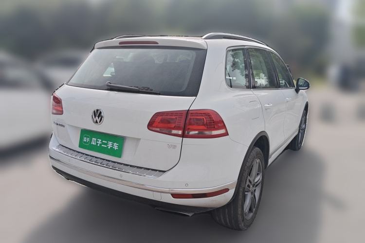 Used Volkswagen Touareg 2016 3.0 TSI Standard Version Rear Right 45 Deg