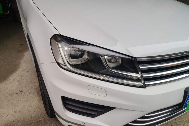 Used Volkswagen Touareg 2016 3.0 TSI Ignis Edition Right Front Headlight