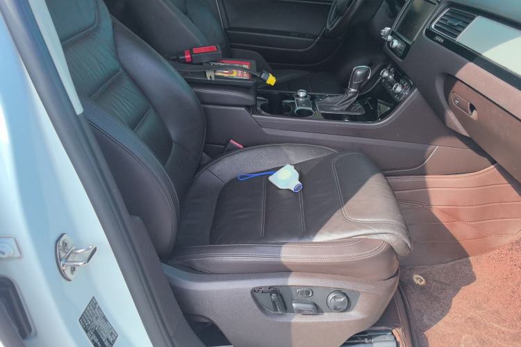 Used Volkswagen Touareg 2016 3.0 TSI Ignis Edition Right Front Seat