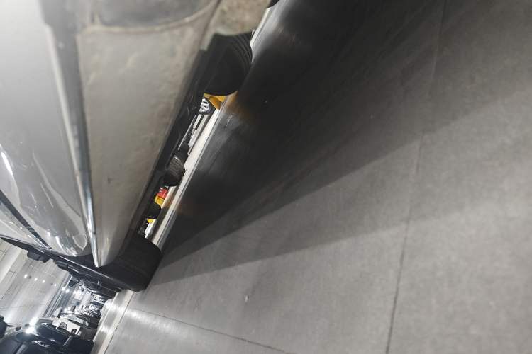 Used Volkswagen Touareg 2016 3.0 TSI Ignis Edition Right Side Sill