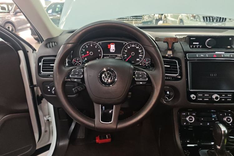 Used Volkswagen Touareg 2016 3.0 TSI Ignis Edition Steering Wheel