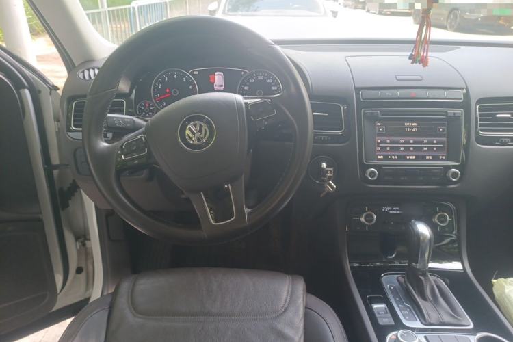 Used Volkswagen Touareg 2016 3.0 TSI Standard Version Steering Wheel